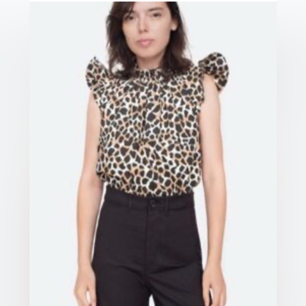 Sea New York Apollo Flutter Sleeve
Cheetah Print Top M